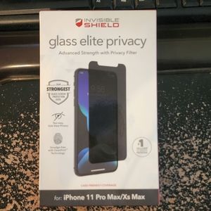Zagg invisible shield Glass Elite Privacy IPhone 11 Pro Max/Xs Max.